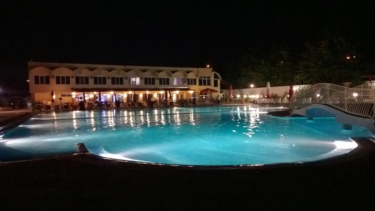 Hotel Mimoza Razgrad Exterior foto