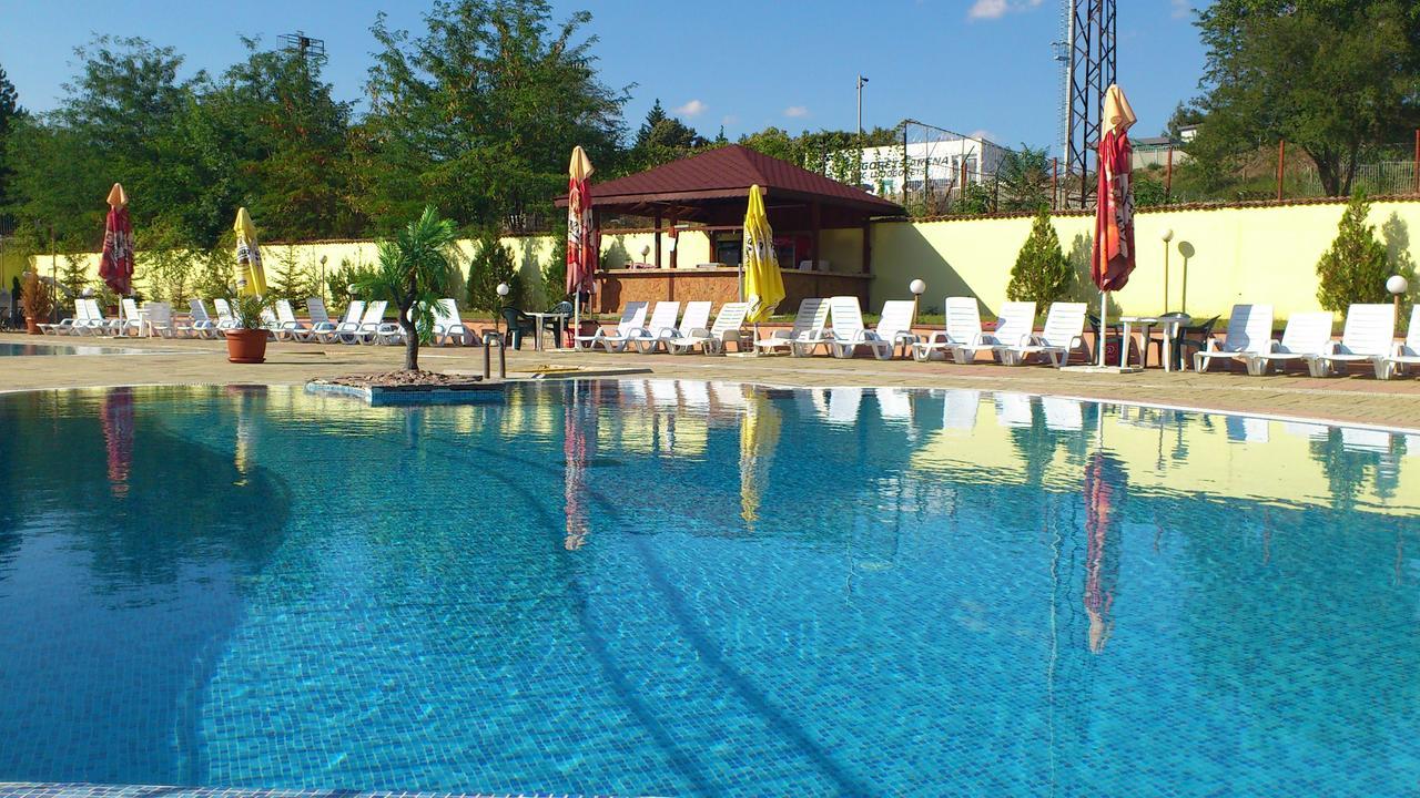 Hotel Mimoza Razgrad Exterior foto