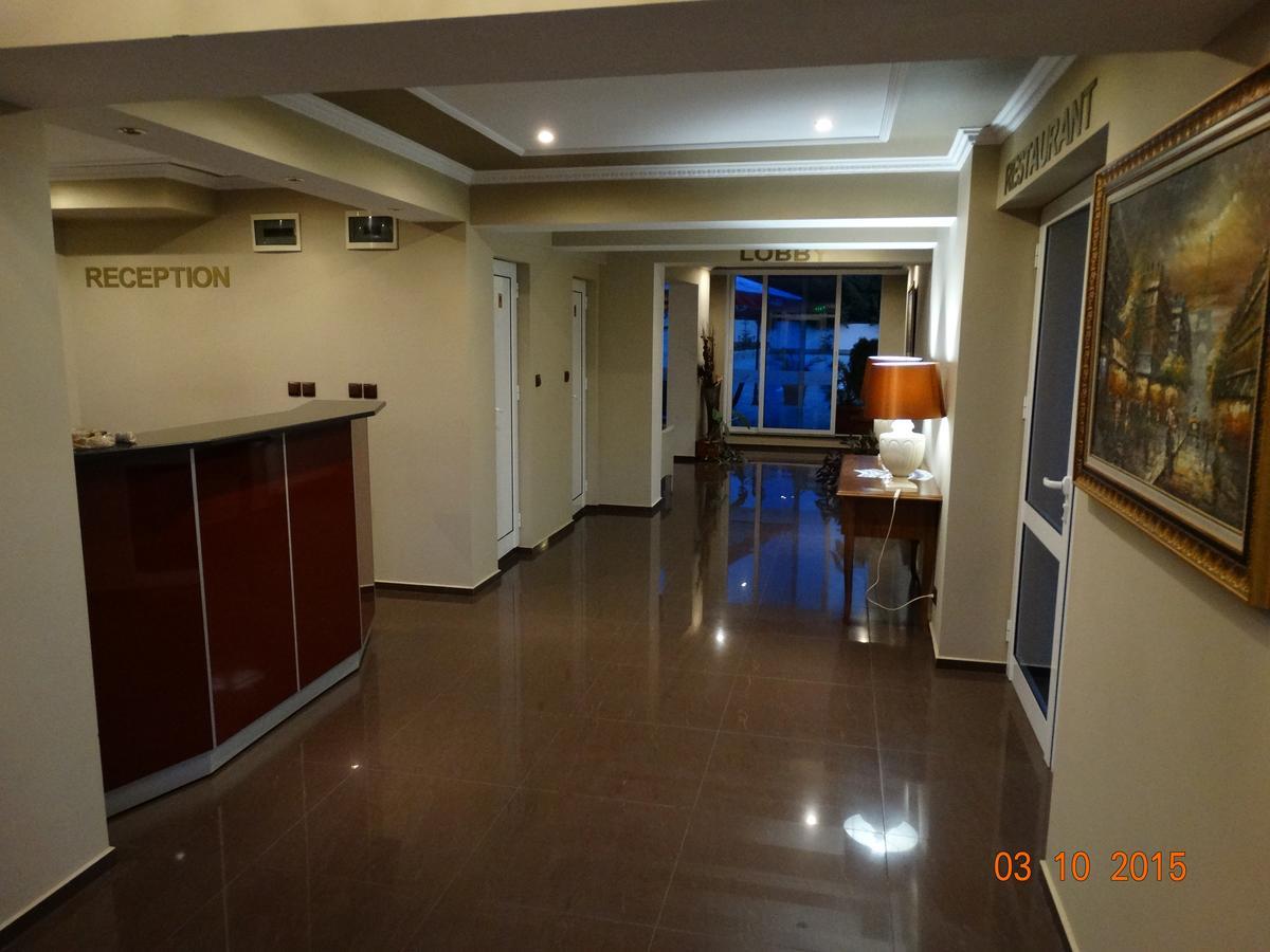 Hotel Mimoza Razgrad Exterior foto